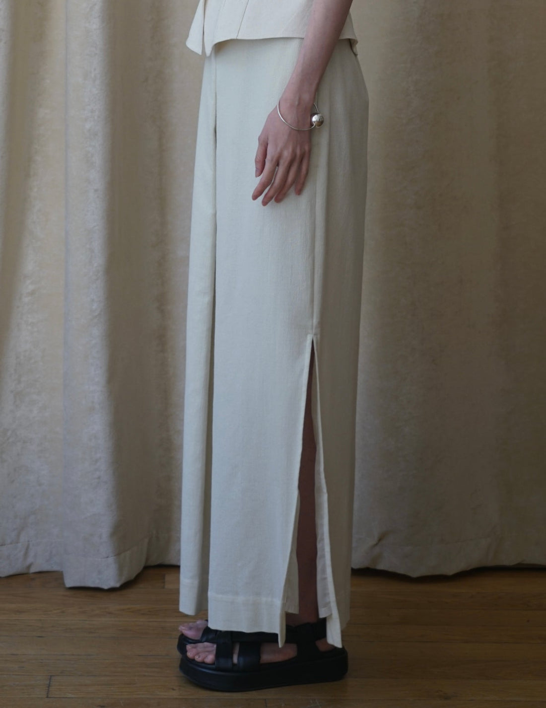Sun Yu Hong | Cotton Side Slit Skirt・Ivory