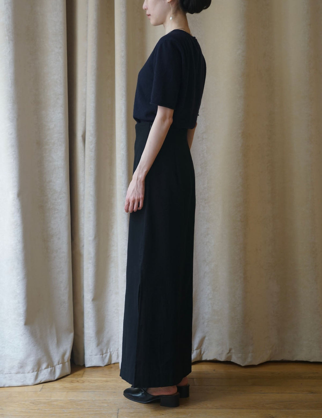 Sun Yu Hong | Cotton Side Slit Skirt・Black