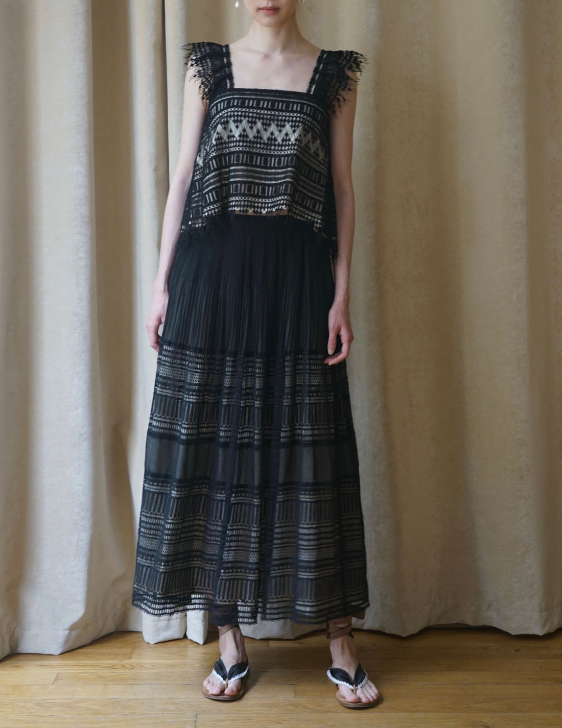 Sun Yu Hong | Triangle Lace Tassel Vest