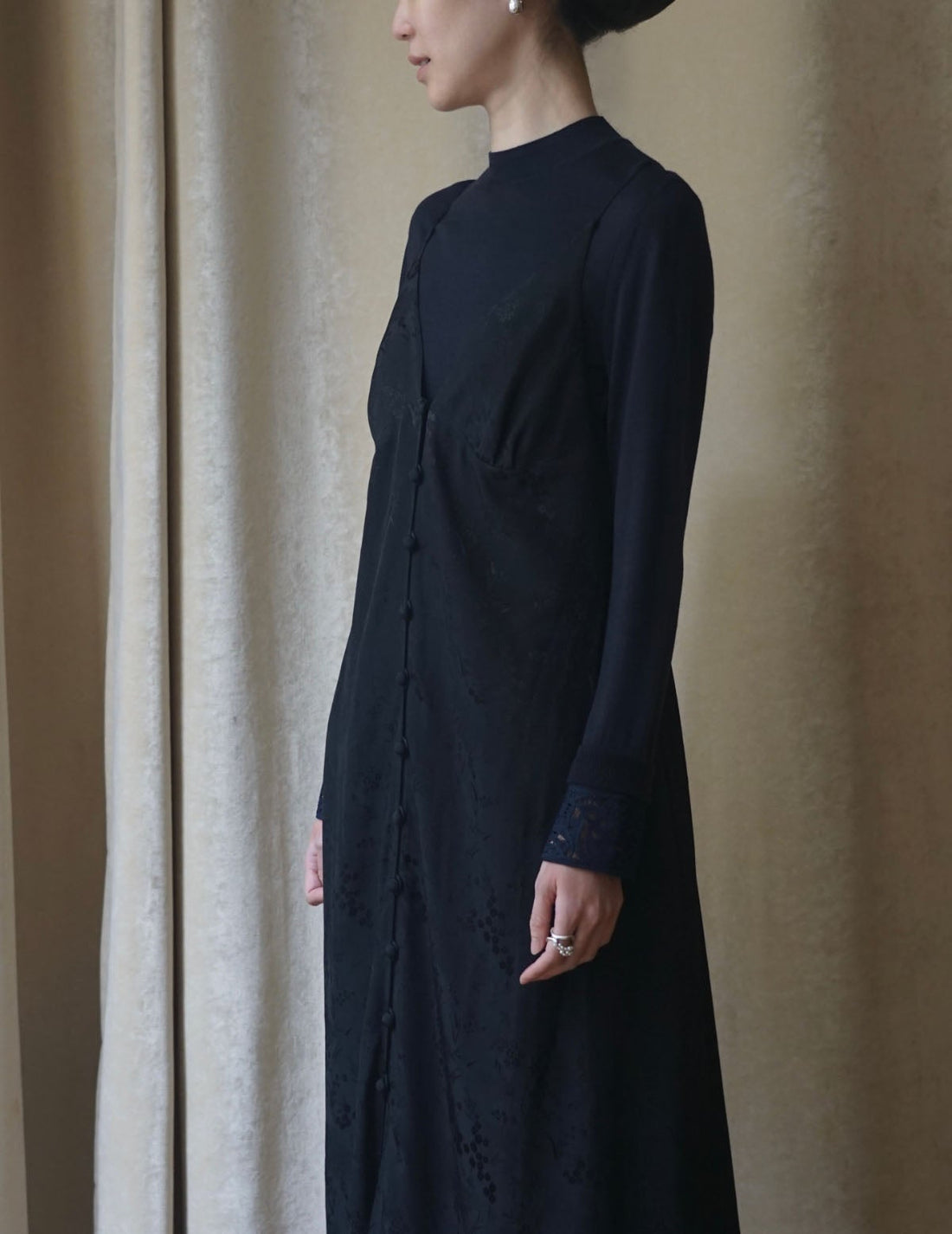 MAME KUROGOUCHI | Floral Jacquard Camisole Dress・Black