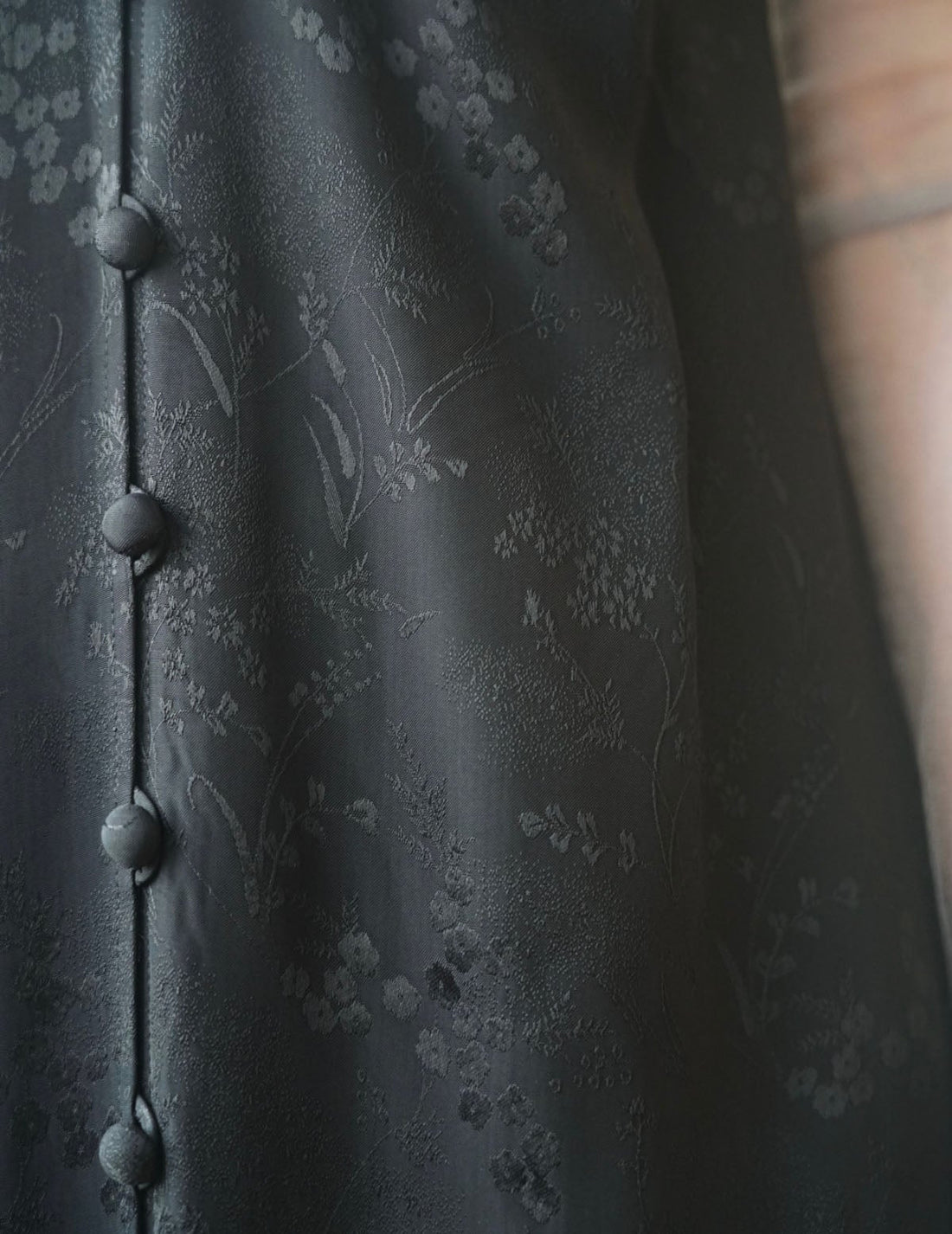 MAME KUROGOUCHI | Floral Jacquard Camisole Dress・Black