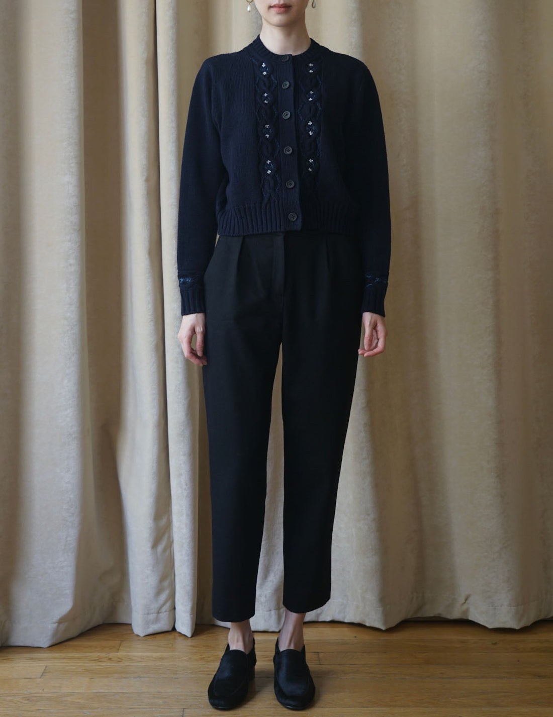 Sun Yu Hong | Beaded Knit Cardigan・Navy