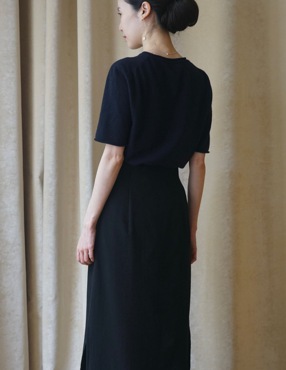 Sun Yu Hong | Cotton Side Slit Skirt・Black