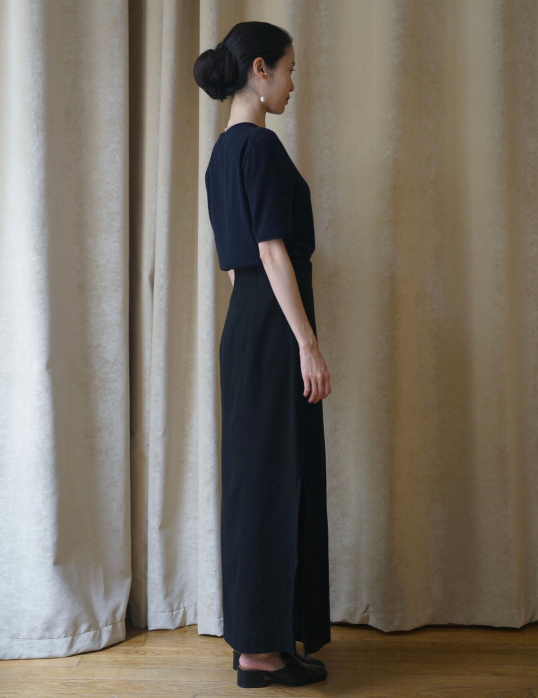Sun Yu Hong | Cotton Side Slit Skirt・Black