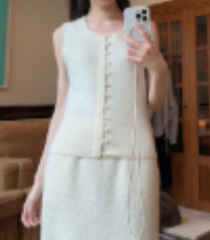 LE17SEPTEMBRE | BUTTON DOWN SLEEVELESS KNIT TOP - Ivory