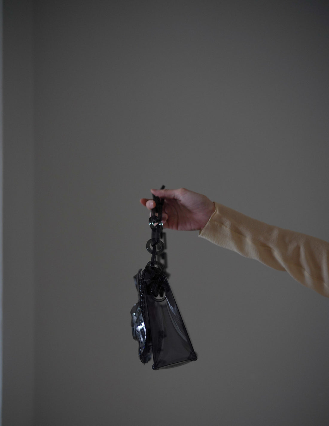 MAME KUROGOUCHI | Transparent Sculptural Mini Chain Bag・Black