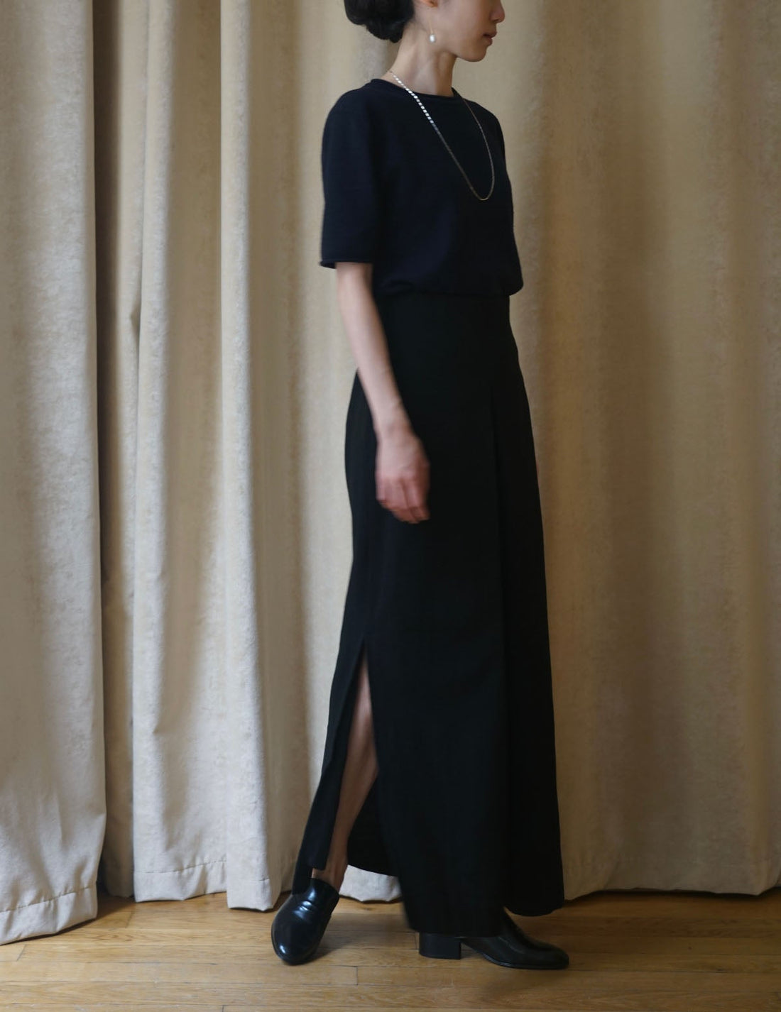 Sun Yu Hong | Cotton Side Slit Skirt・Black