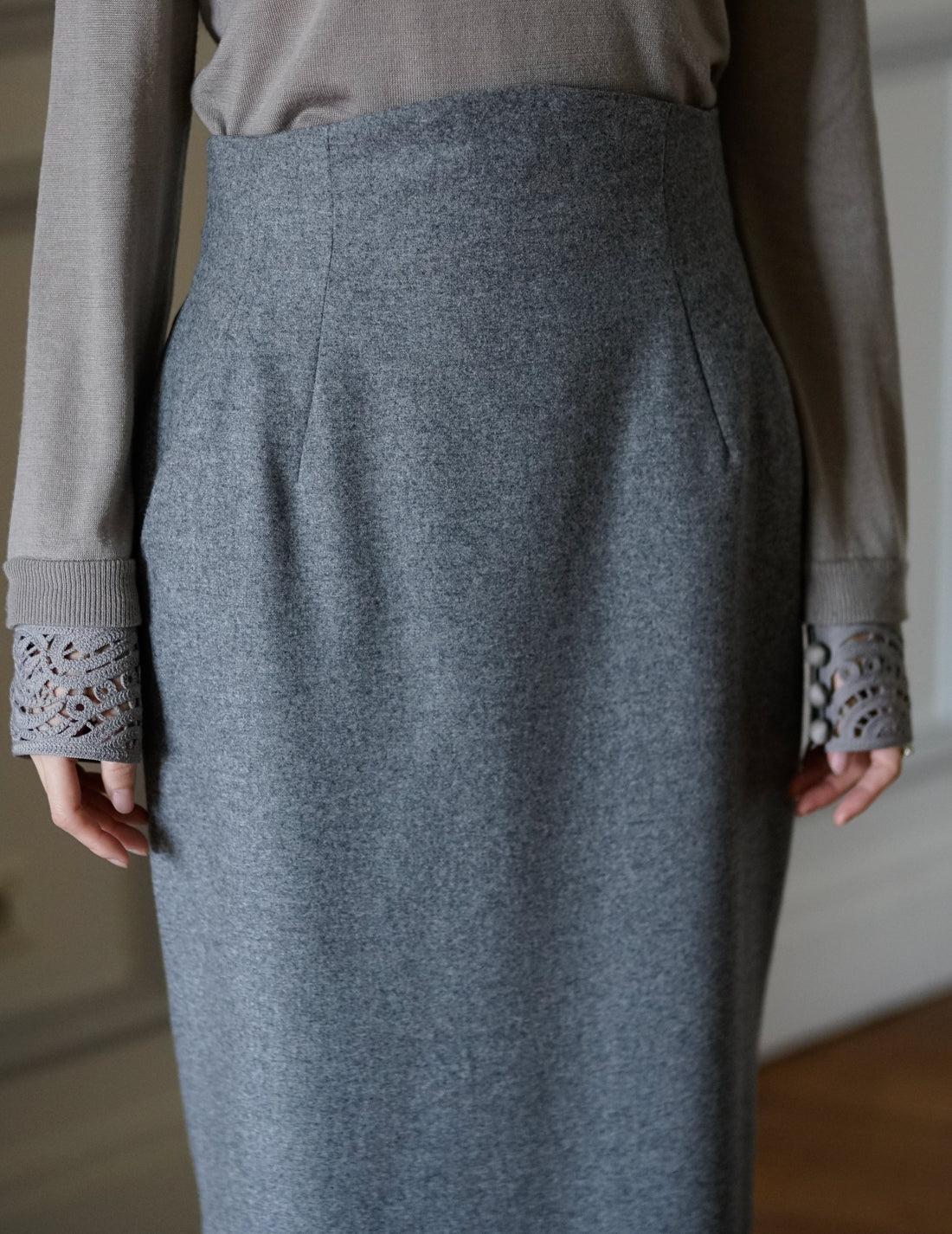 MAME KUROGOUCHI | Wool Flannel I-Line Skirt．Grey