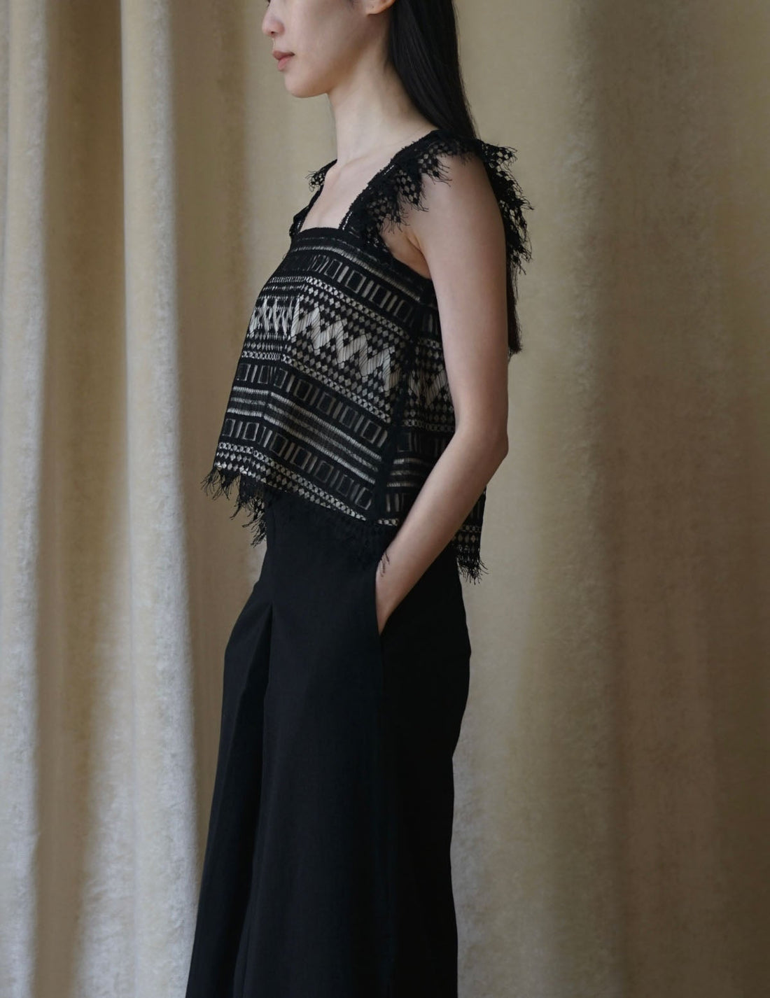 Sun Yu Hong | Triangle Lace Tassel Vest