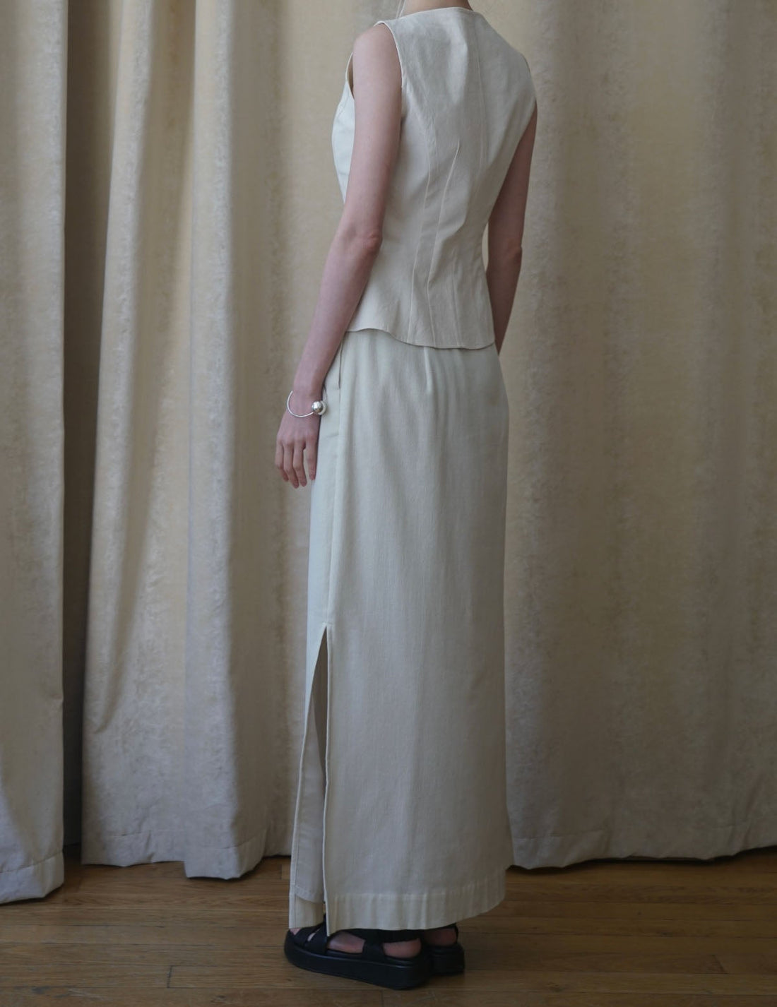 Sun Yu Hong | Cotton Side Slit Skirt・Ivory