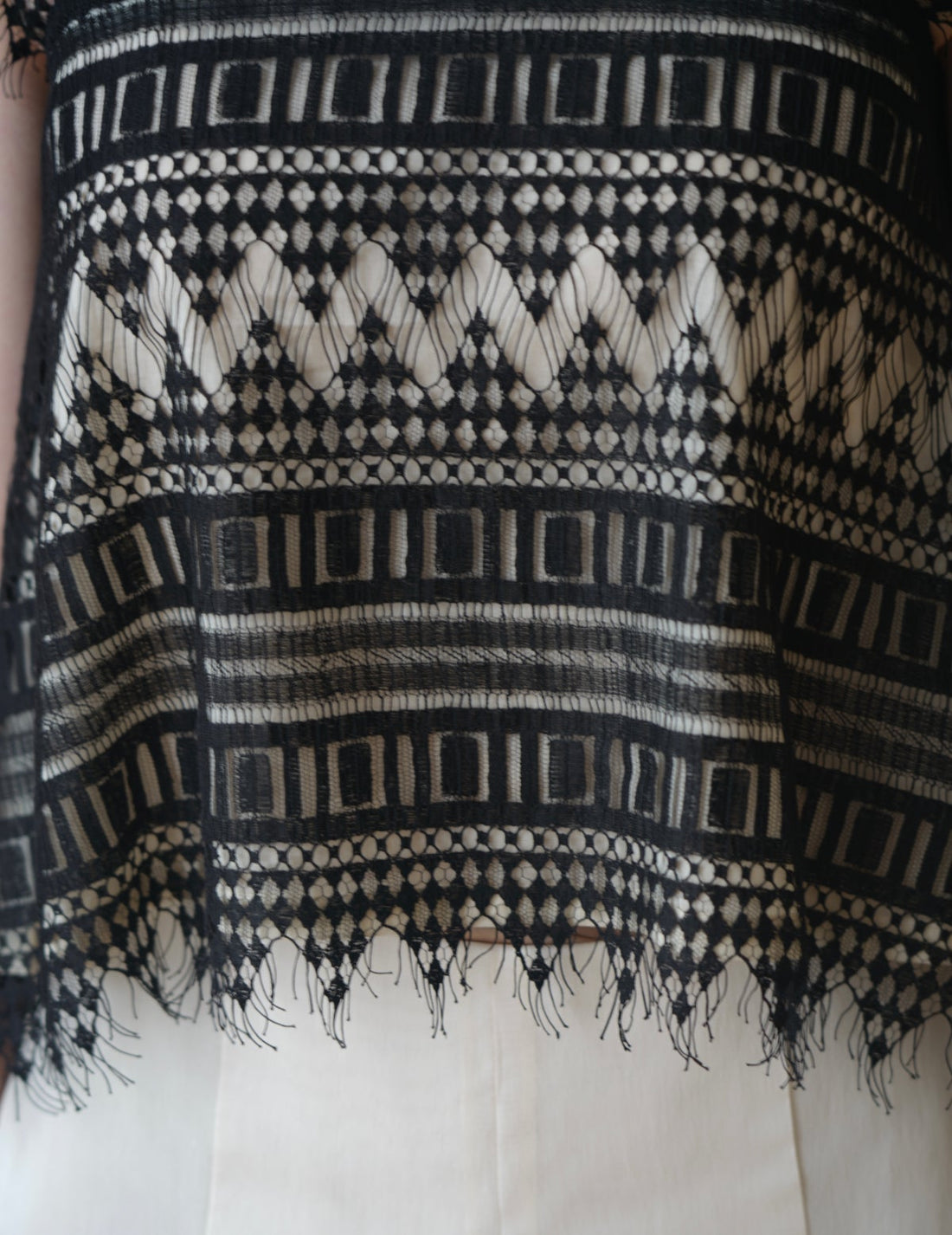 Sun Yu Hong | Triangle Lace Tassel Vest