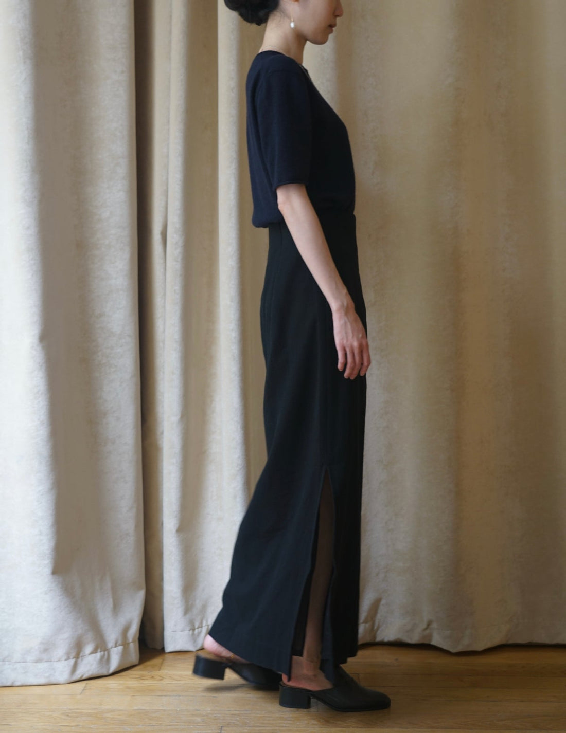 Sun Yu Hong | Cotton Side Slit Skirt・Black